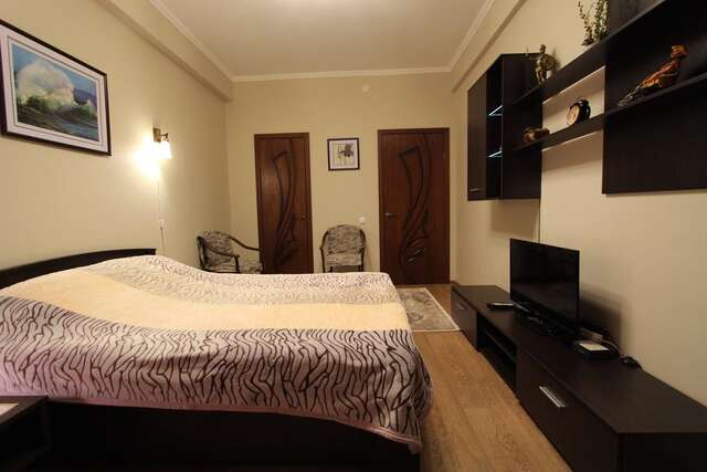 Апартаменты Nadezhda Apartments on Kazybek bi st. Алматы-20